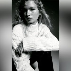 HM cable knit sweater XS white